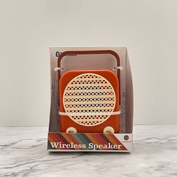 BULLSEYE PLAYGROUND WIRELESS SPEAKER NWT - Picture 1 of 1